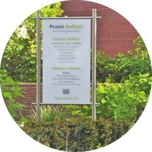 Standschild Edelstahl Plexiglas Komischke Schilder Düsseldorf